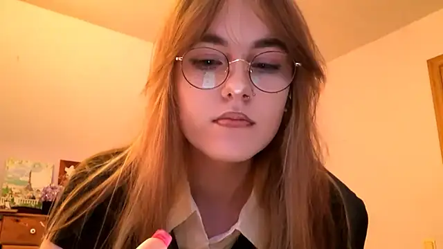Snapshot of SiIver_Dawn chatting on October 11, 2025, 1:23 pm SiIver Dawn online show from October 11, 2025, 1:23 pm