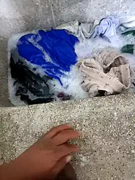 Snapshot of tuneglito chatting on September 25, 2025, 2:28 am tuneglito online show from September 25, 2025, 2:28 am