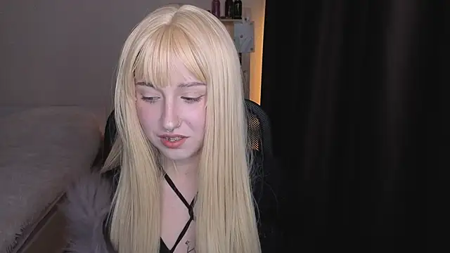 YukiMisa online show from September 13, 2025, 1:44 pm