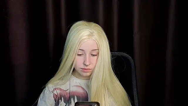 YukiMisa online show from January 11, 2026, 10:55 am