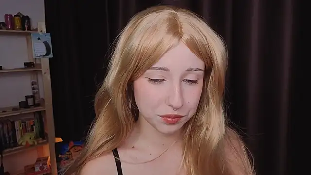 YukiMisa online show from October 15, 2025, 3:31 pm