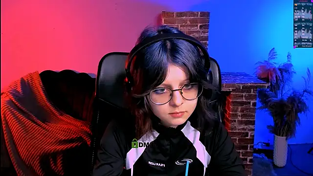 Snapshot of samanta_hotty chatting on December 18, 2025, 8:01 pm samanta hotty online show from December 18, 2025, 8:01 pm