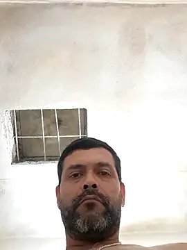 pittivm online show from December 17, 2025, 12:15 am