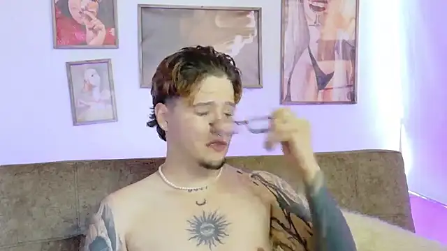  tylerr  online show from September 20, 2025, 4:45 pm