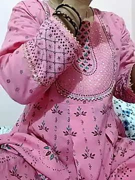 Snapshot of nice_touch9733 chatting on November 13, 2025, 5:33 am nice touch9733 online show from November 13, 2025, 5:33 am