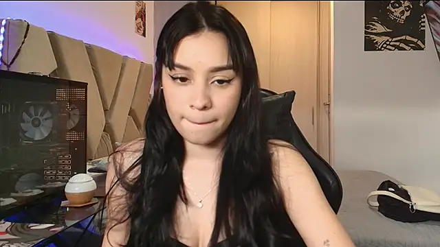 AYTANA CORBERO online show from October 5, 2025, 9:16 pm