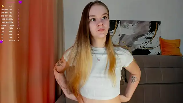 Snapshot of Angel_oci chatting on October 4, 2025, 11:45 am Angel oci online show from October 4, 2025, 11:45 am