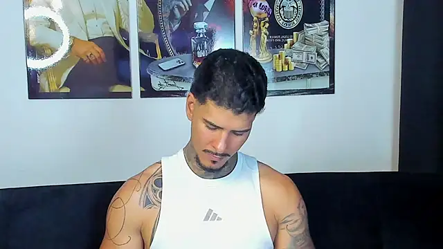 jiro kenji1 online show from October 3, 2025, 8:32 pm