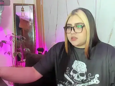 im bunny   online show from December 19, 2025, 12:07 pm