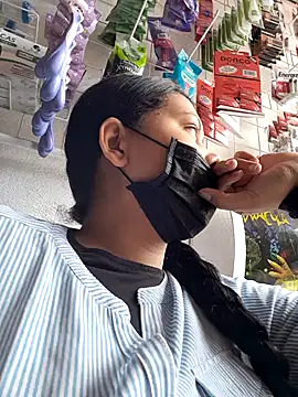 Alessandraa- online show from November 15, 2025, 3:05 pm