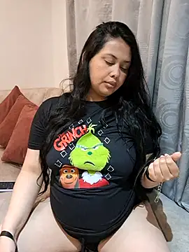 Snapshot of Alessandraa- chatting on December 18, 2025, 5:12 am Alessandraa- online show from December 18, 2025, 5:12 am