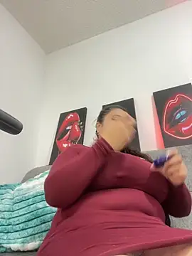 SafiroFer online show from October 27, 2025, 9:05 pm