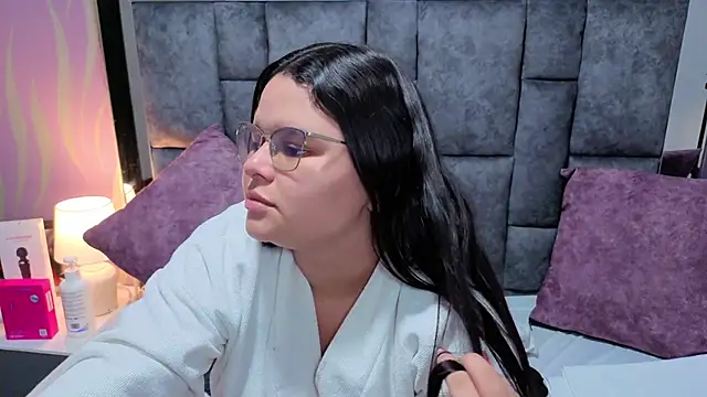 SamanthaPaImer online show from October 8, 2025, 8:20 pm