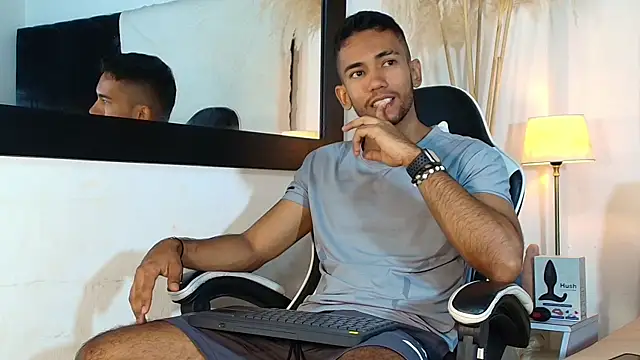 MaicolParker  online show from June 30, 2026, 1:00 pm