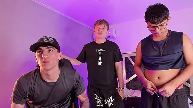 Handsomeboyss19 online show from February 13, 2026, 2:33 am