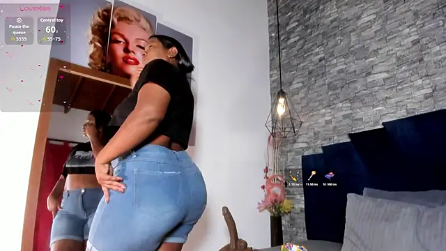 Emily Brown18 online show from March 19, 2026, 4:23 am