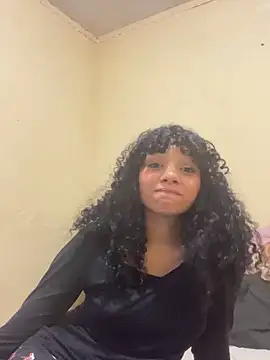 Snapshot of Casal-foda_braba chatting on November 19, 2025, 2:22 am Casal-foda braba online show from November 19, 2025, 2:22 am