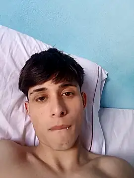 Snapshot of matiatr1112 chatting on November 1, 2025, 5:29 pm matiatr1112 online show from November 1, 2025, 5:29 pm