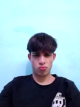 Snapshot of matiatr1112 chatting on November 15, 2025, 5:11 am matiatr1112 online show from November 15, 2025, 5:11 am