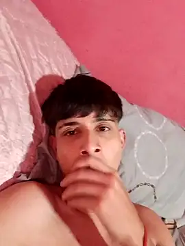 Snapshot of matiatr1112 chatting on November 29, 2025, 12:11 am matiatr1112 online show from November 29, 2025, 12:11 am