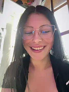 Mia salinass online show from April 15, 2026, 6:45 pm