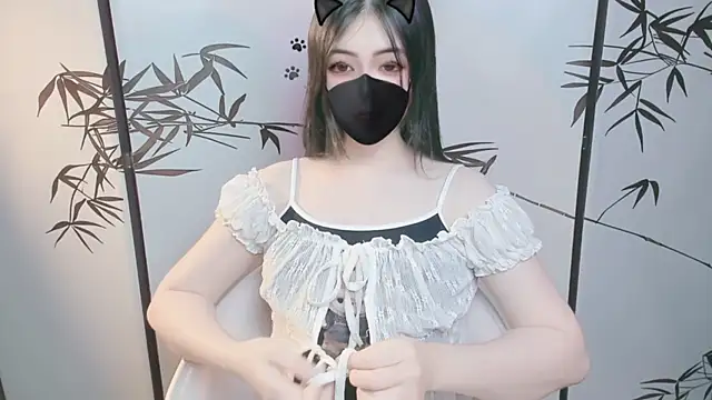 Sparkly Candy online show from December 1, 2025, 9:32 am