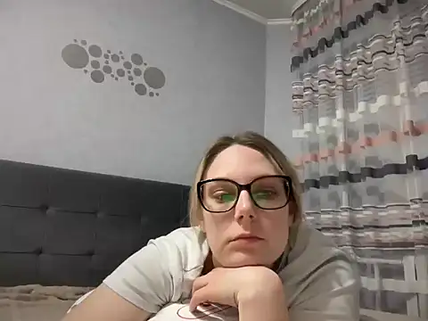 NikexPretty online show from March 16, 2026, 7:49 pm