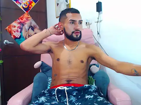 Snapshot of boybunnyerotic chatting on September 15, 2025, 11:16 pm boybunnyerotic online show from September 15, 2025, 11:16 pm