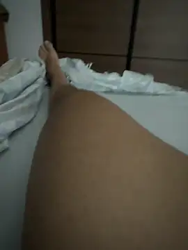 Snapshot of foyones420 chatting on November 1, 2025, 1:23 am foyones420 online show from November 1, 2025, 1:23 am