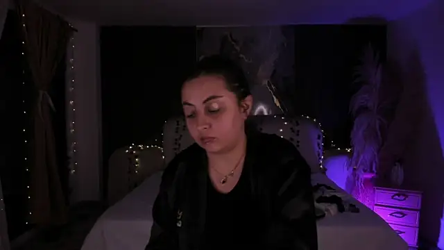 SarahCastro1  online show from March 24, 2026, 3:39 am