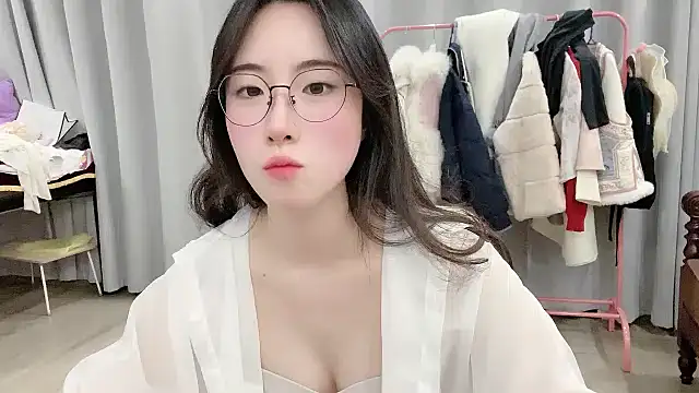 Snapshot of Freya7777 chatting on December 18, 2025, 2:43 pm Freya7777 online show from December 18, 2025, 2:43 pm