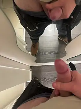 Fredo7501 online show from December 15, 2025, 2:56 pm