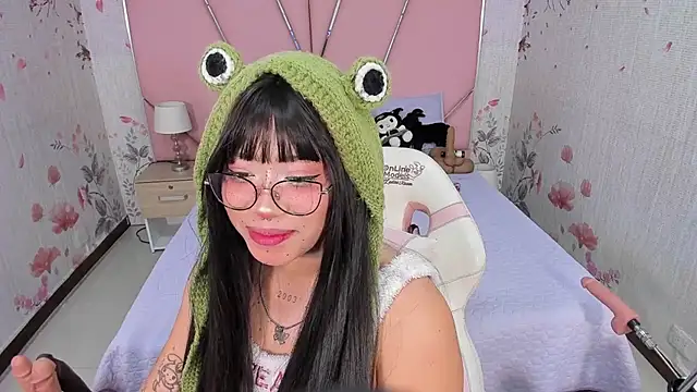 SafiroAgataaa online show from November 27, 2025, 2:01 am