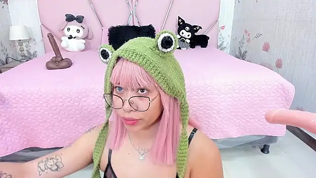 Snapshot of SafiroAgataaa chatting on March 4, 2026, 7:54 pm SafiroAgataaa online show from March 4, 2026, 7:54 pm