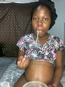 Snapshot of Crazyqueenxxx chatting on April 25, 2026, 1:36 pm Crazyqueenxxx online show from April 25, 2026, 1:36 pm