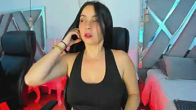 AnniEsstone online show from January 18, 2026, 12:52 pm