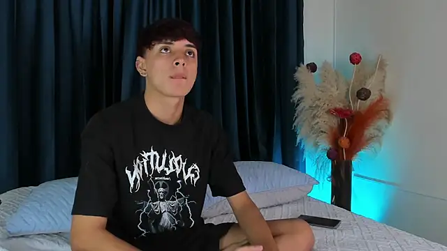 Snapshot of Jack_Noir chatting on September 23, 2025, 1:40 pm Jack Noir online show from September 23, 2025, 1:40 pm