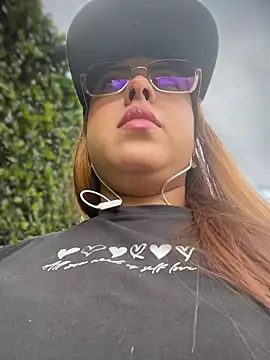 Snapshot of Tamara_valentine chatting on November 24, 2025, 8:31 pm Tamara valentine online show from November 24, 2025, 8:31 pm