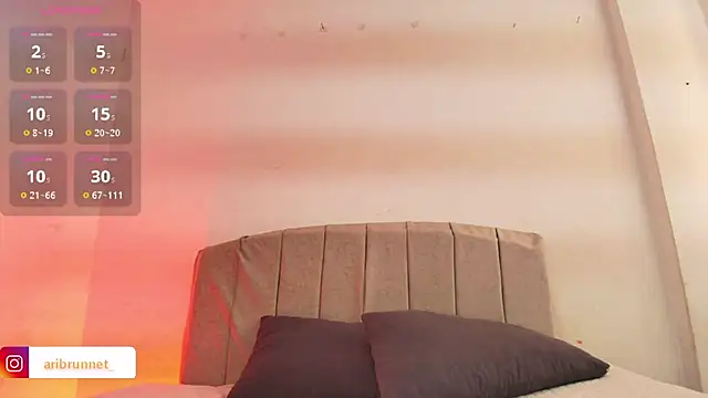 BrunnetAri  online show from April 24, 2026, 2:30 pm