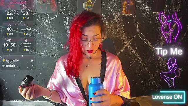 Snapshot of RoxanneStorm_ chatting on February 6, 2026, 12:45 pm RoxanneStorm online show from February 6, 2026, 12:45 pm