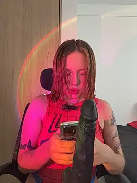 aliciia 23 online show from April 13, 2026, 9:30 pm