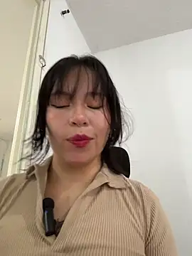 Snapshot of aliciia_23 chatting on November 6, 2025, 9:08 pm aliciia 23 online show from November 6, 2025, 9:08 pm