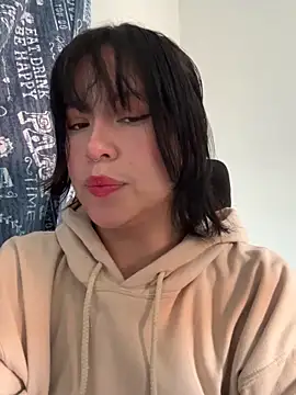 Snapshot of aliciia_23 chatting on October 25, 2025, 7:36 pm aliciia 23 online show from October 25, 2025, 7:36 pm