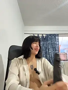 Snapshot of aliciia_23 chatting on November 21, 2025, 10:53 pm aliciia 23 online show from November 21, 2025, 10:53 pm