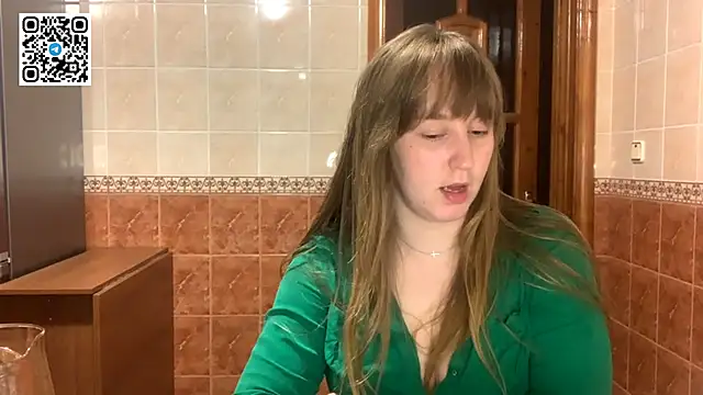 MaroonMoon  online show from October 22, 2025, 7:46 pm