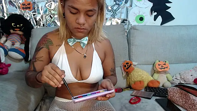 Snapshot of Raycatt1 chatting on October 31, 2025, 9:06 am Raycatt1 online show from October 31, 2025, 9:06 am