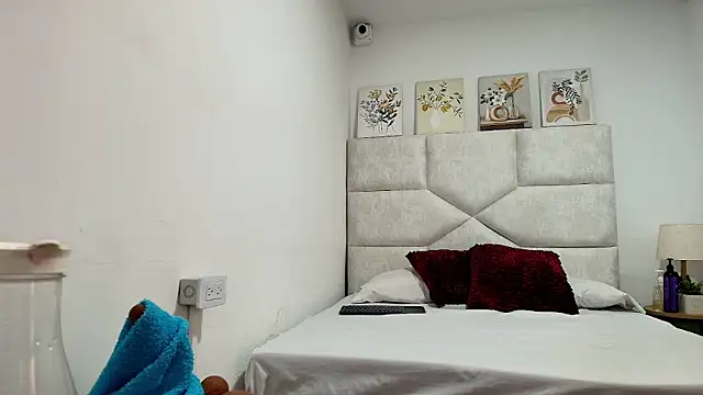 Snapshot of elizawiliamst chatting on May 4, 2026, 3:59 pm elizawiliamst online show from May 4, 2026, 3:59 pm