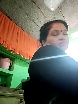 Snapshot of Manavi_x chatting on April 24, 2026, 8:05 am Manavi x online show from April 24, 2026, 8:05 am