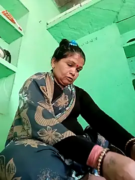 Manavi x online show from April 2, 2026, 4:41 am