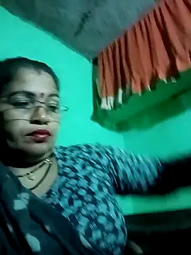 Manavi x online show from September 25, 2025, 9:21 pm